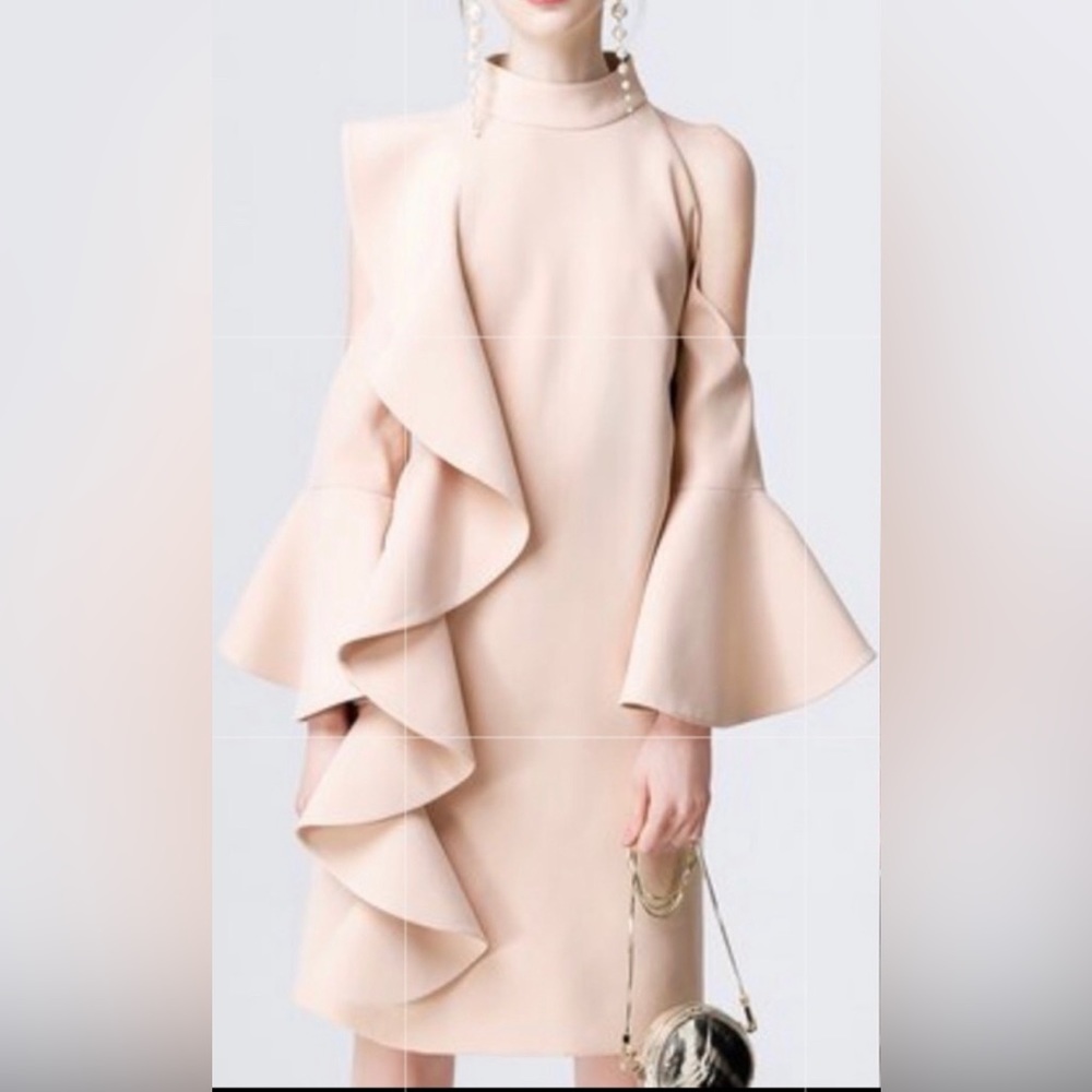 Few Moda peach cold shoulder dress‎ sz L. Worn once